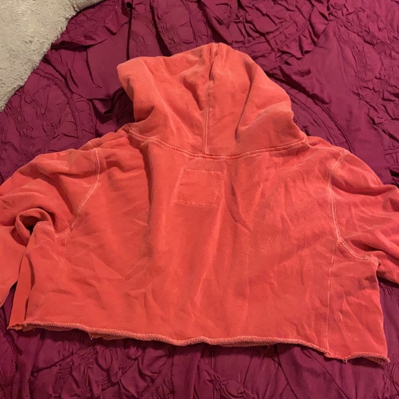 American Eagle cropped hoodie - Picture 3 of 3